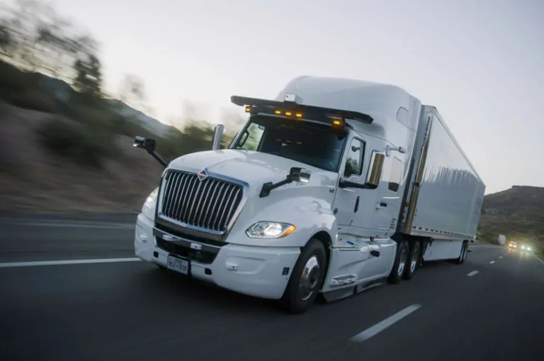 3 Ways Owner Operator Support is Helping Truckers Conquer the Supply Chain Crisis